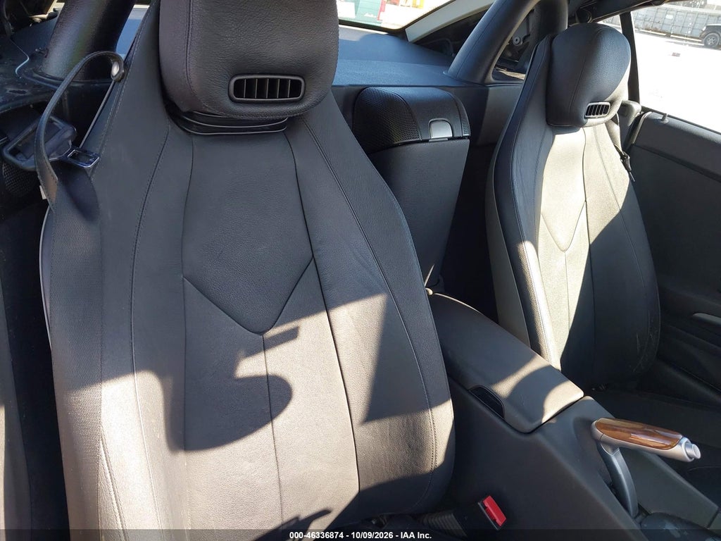 2010 Mercedes-Benz SLK 300 photo 8