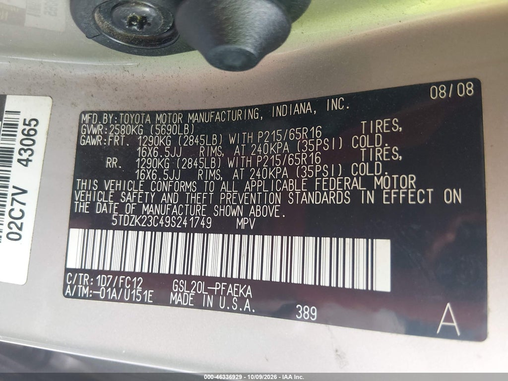 2009 Toyota Sienna LE photo 9