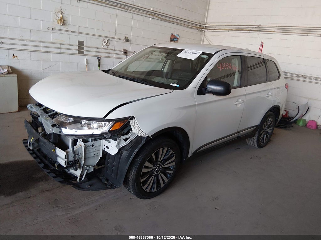 2020 Mitsubishi Outlander ES 2.4 S-AWC photo 2
