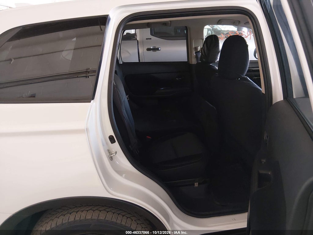 2020 Mitsubishi Outlander ES 2.4 S-AWC photo 8