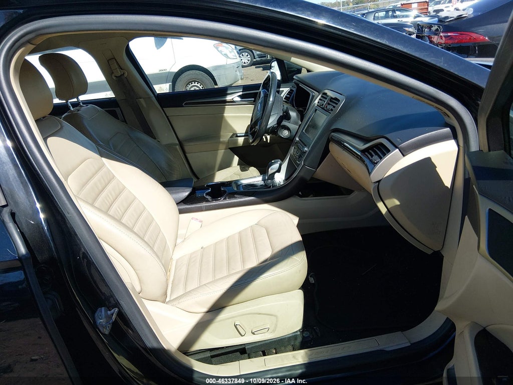 2016 Ford Fusion SE photo 5