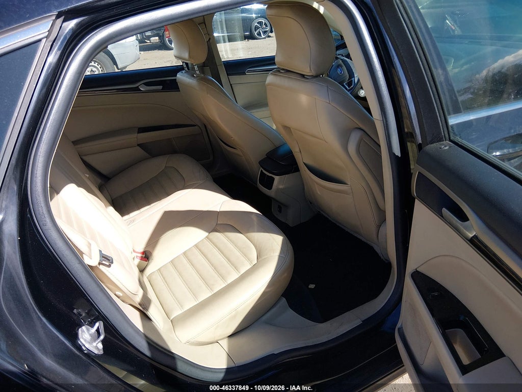 2016 Ford Fusion SE photo 8
