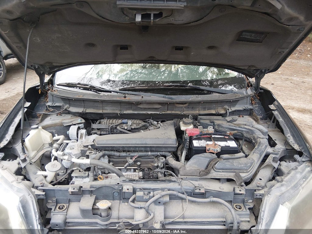 2015 Nissan Rogue SV photo 10