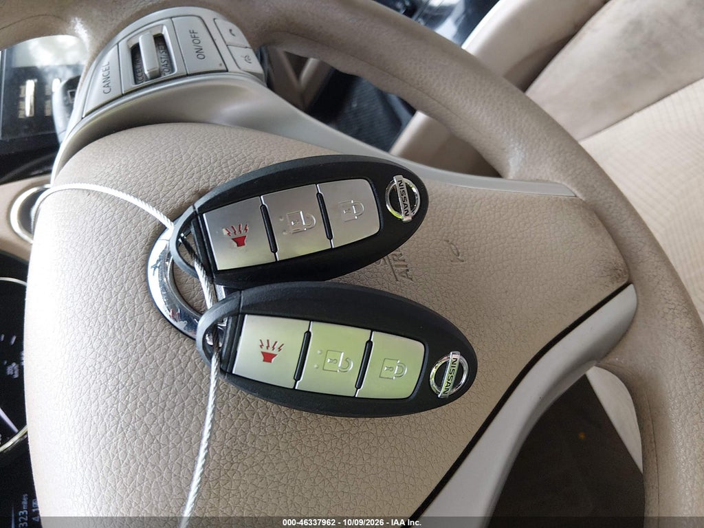2015 Nissan Rogue SV photo 11