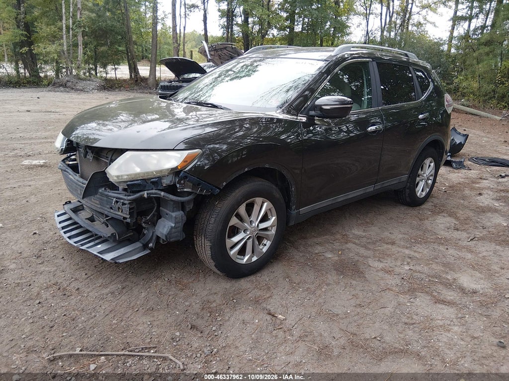 2015 Nissan Rogue SV photo 2