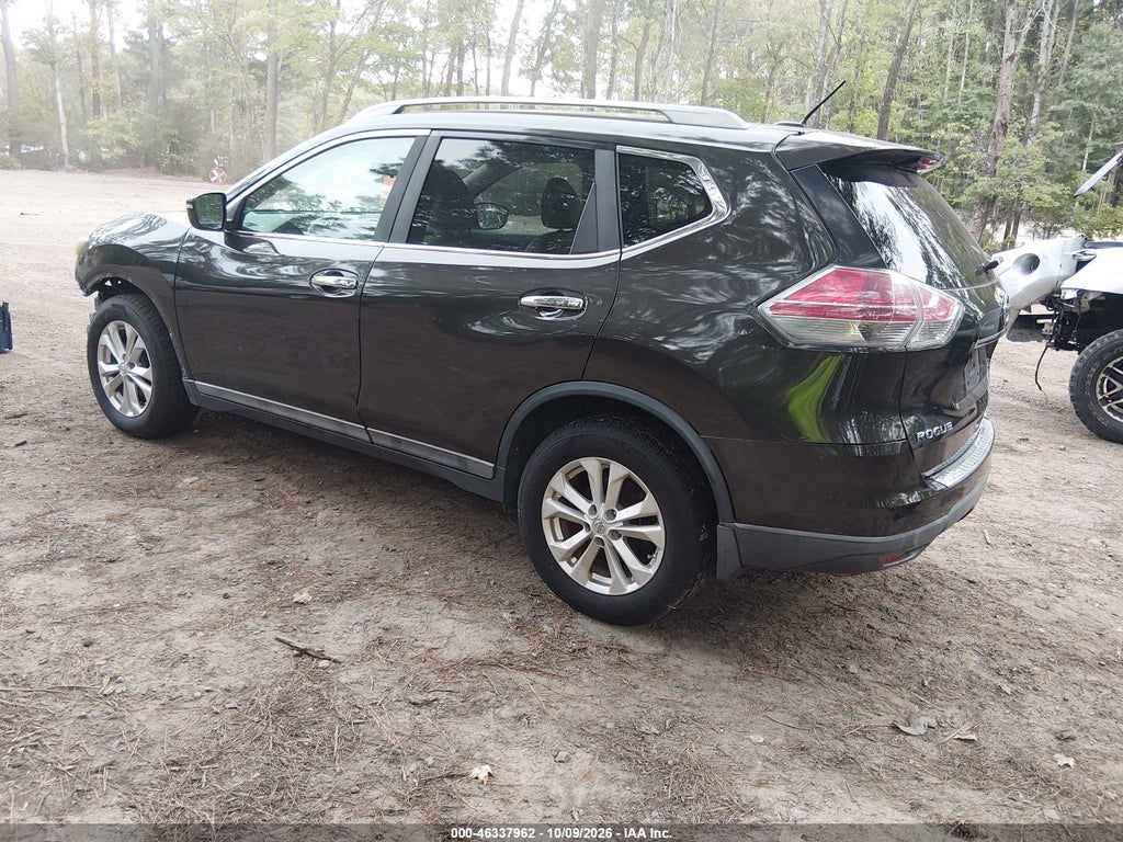2015 Nissan Rogue SV photo 3