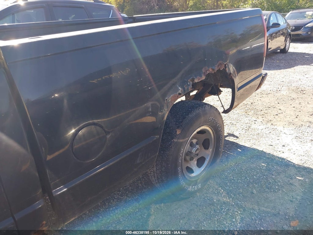 1998 Chevrolet C1500 Fleetside W/T photo 6