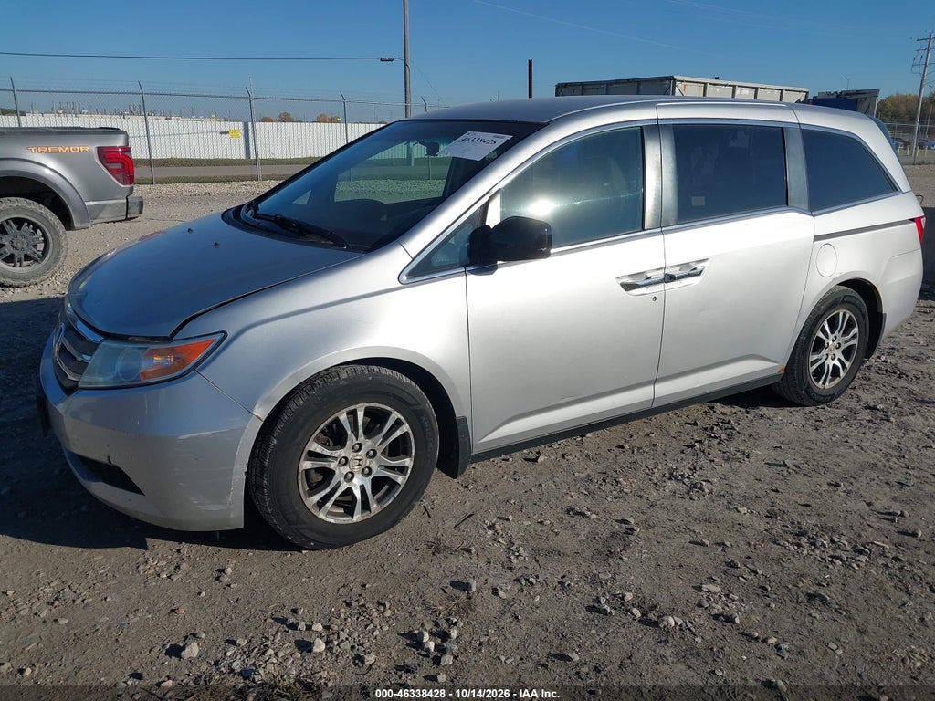 2013 Honda Odyssey EX photo 2