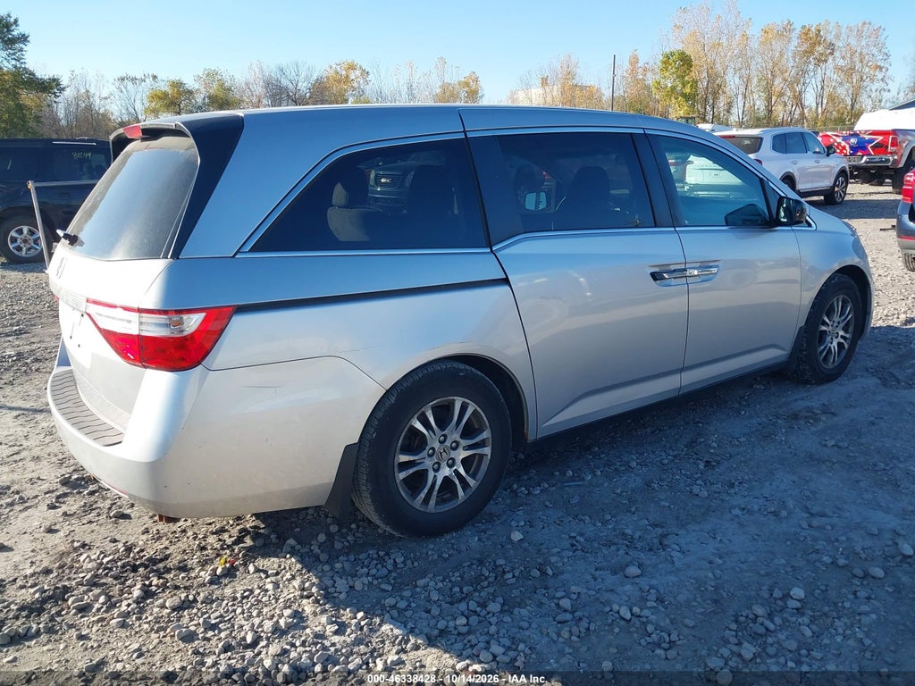 2013 Honda Odyssey EX photo 4