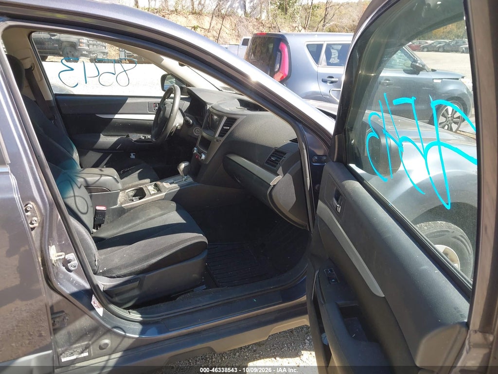 2014 Subaru Outback 2.5I photo 5