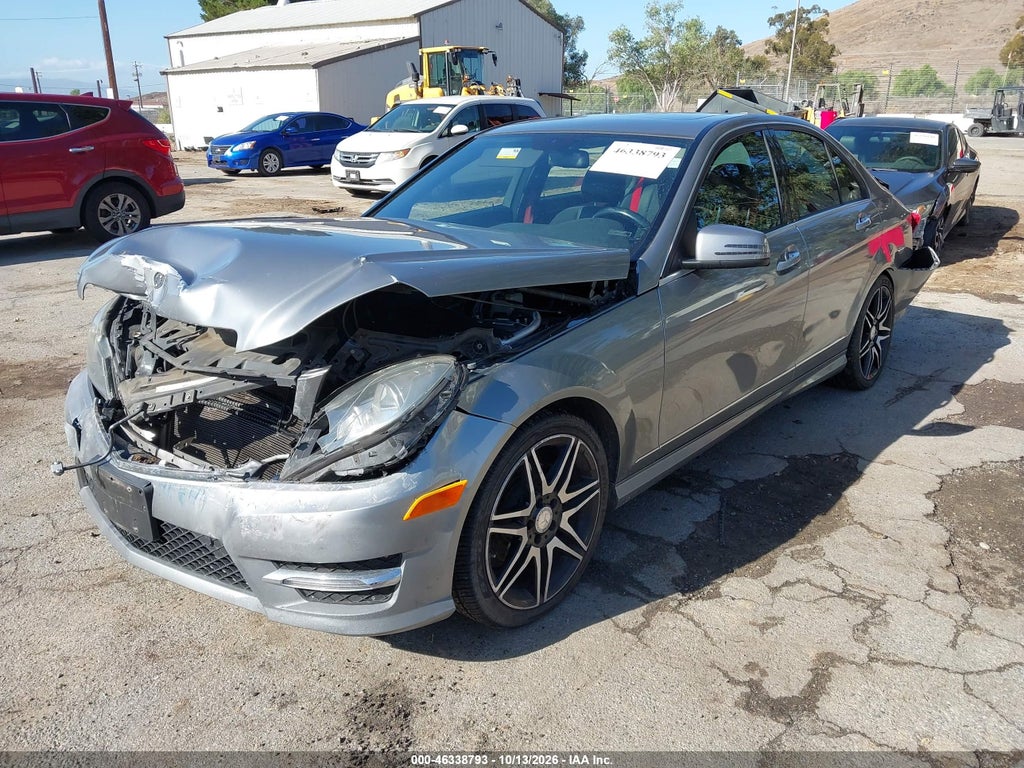 2014 Mercedes-Benz C 250 Sport photo 2