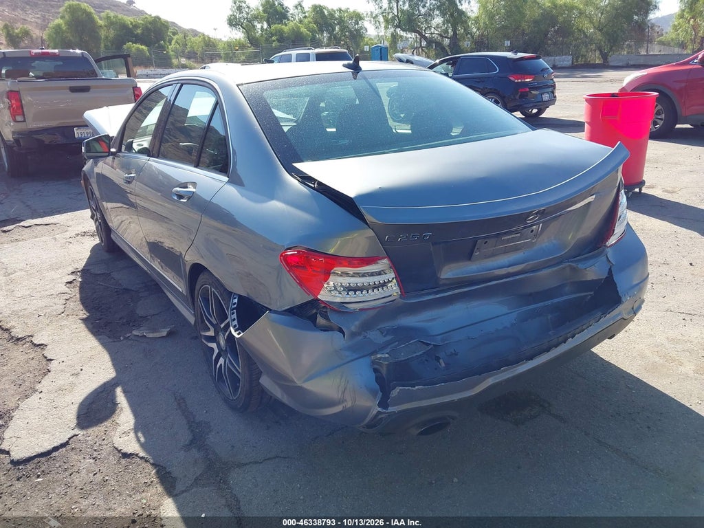 2014 Mercedes-Benz C 250 Sport photo 3