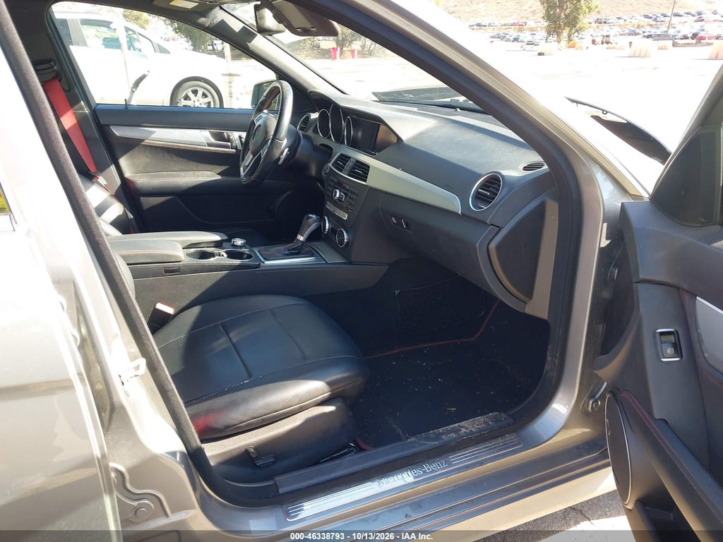 2014 Mercedes-Benz C 250 Sport photo 5