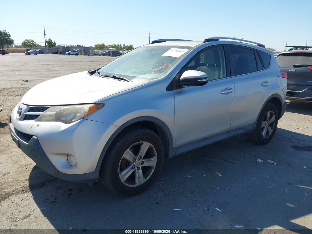 2014 Toyota RAV4 XLE photo 2