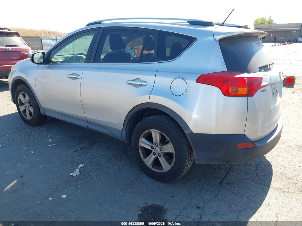 2014 Toyota RAV4 XLE photo 3