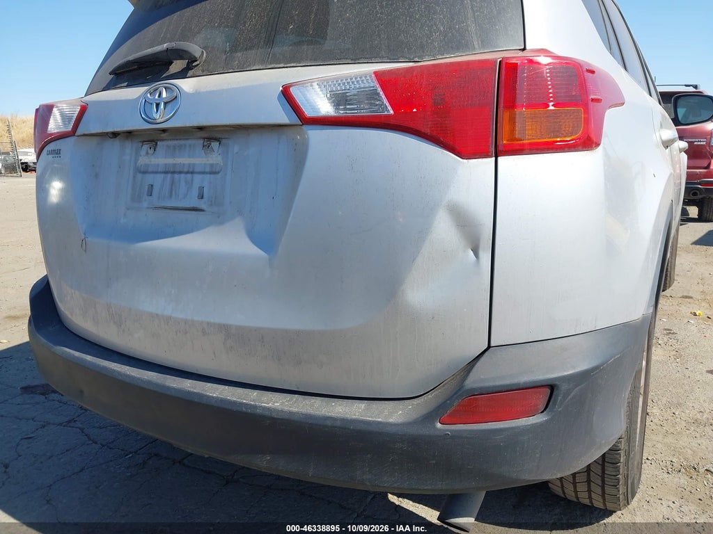 2014 Toyota RAV4 XLE photo 6