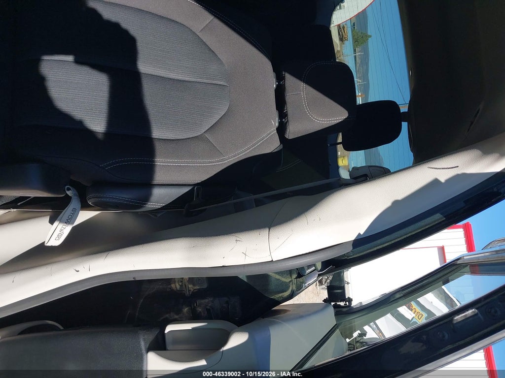 2023 Chrysler Voyager LX photo 6