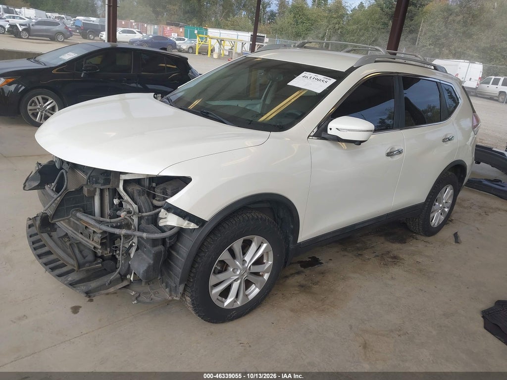 2015 Nissan Rogue SV photo 2