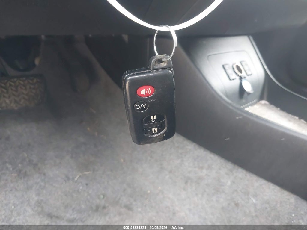2013 Toyota Prius Plug-IN photo 11