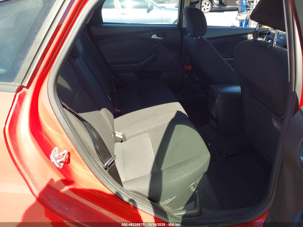 2016 Ford Focus SE photo 8