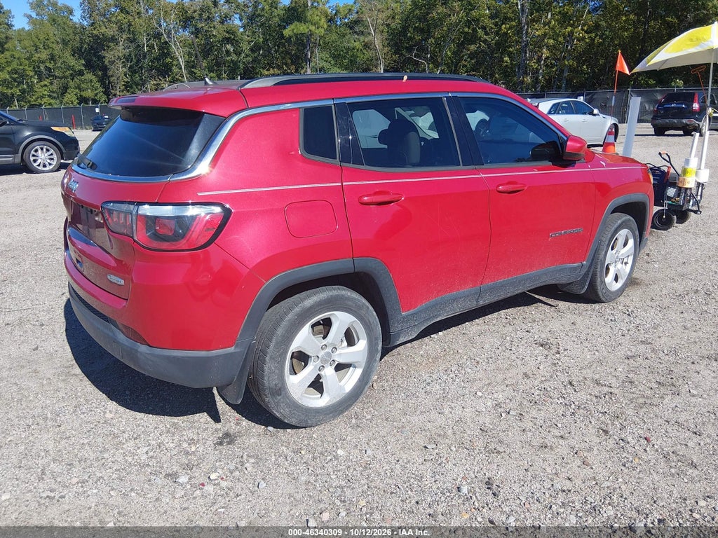 2018 Jeep Compass Latitude FWD photo 4