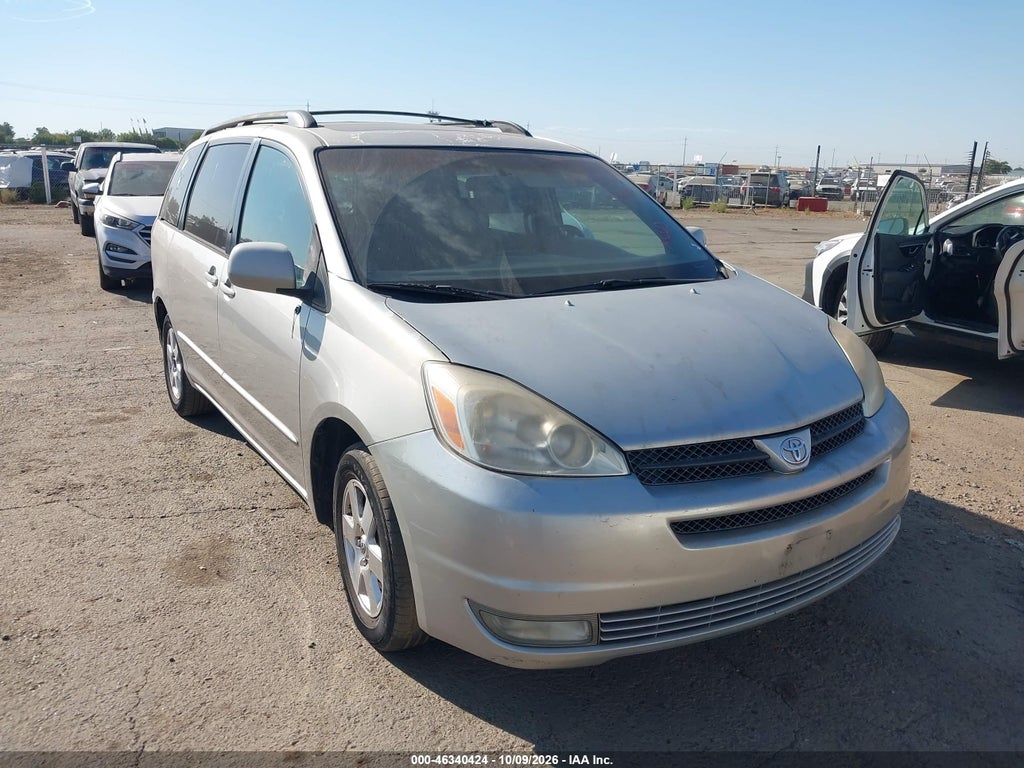 2004 Toyota Sienna XLE photo 1
