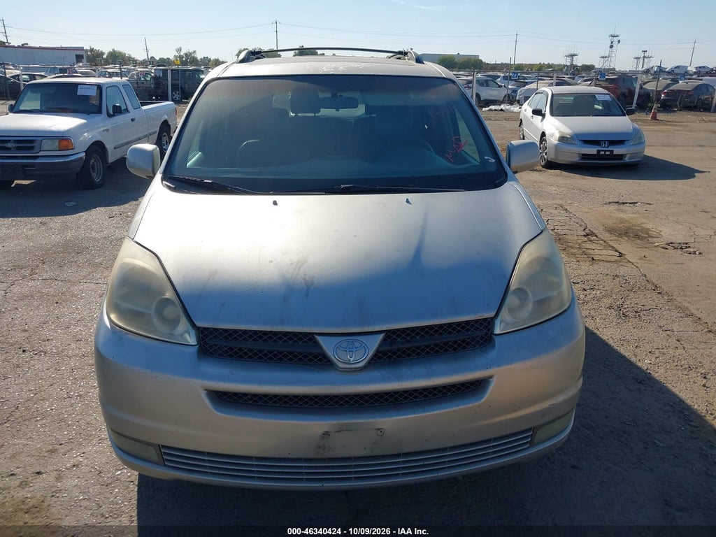 2004 Toyota Sienna XLE photo 6