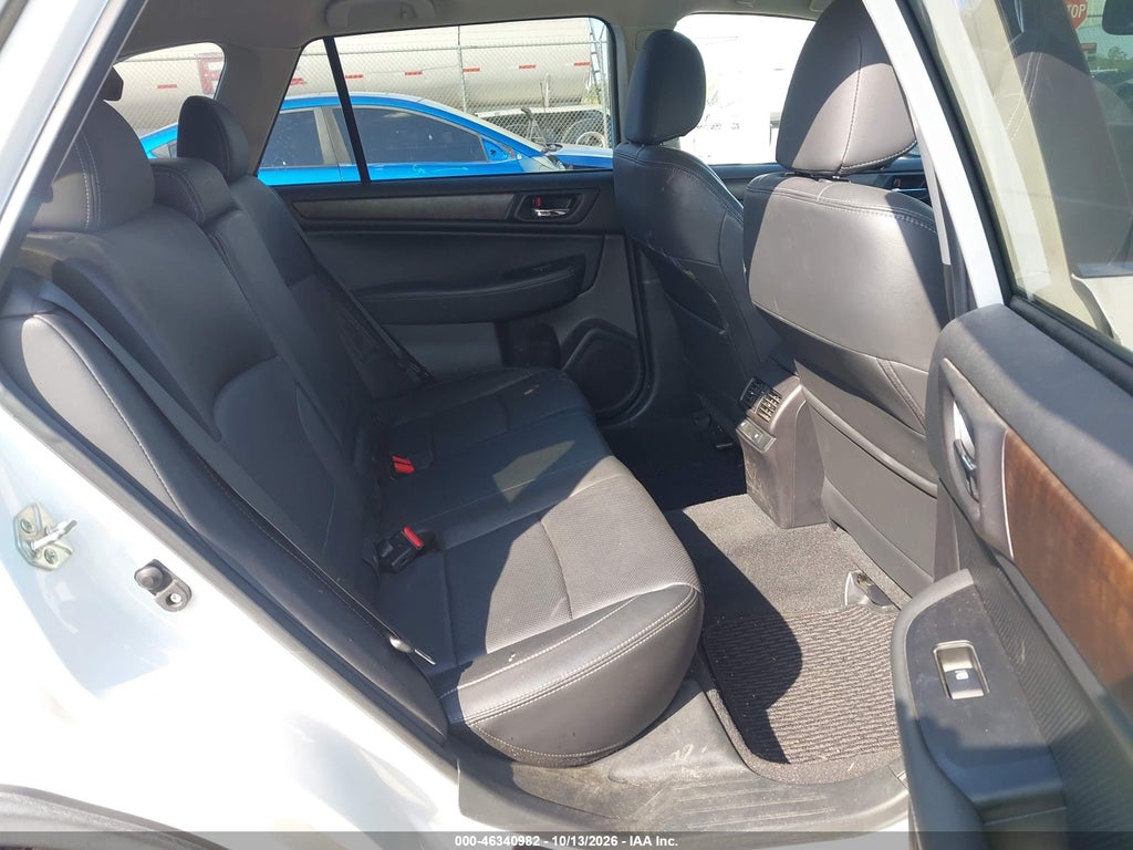 2015 Subaru Outback 2.5I Limited photo 8