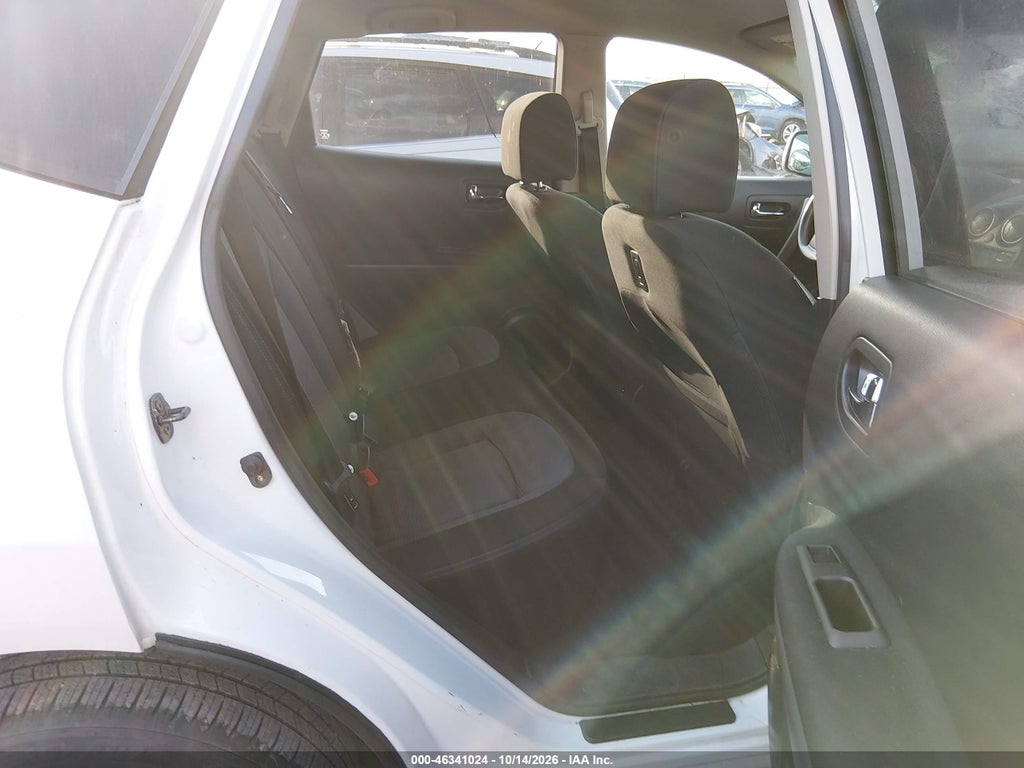 2013 Nissan Rogue SV photo 8