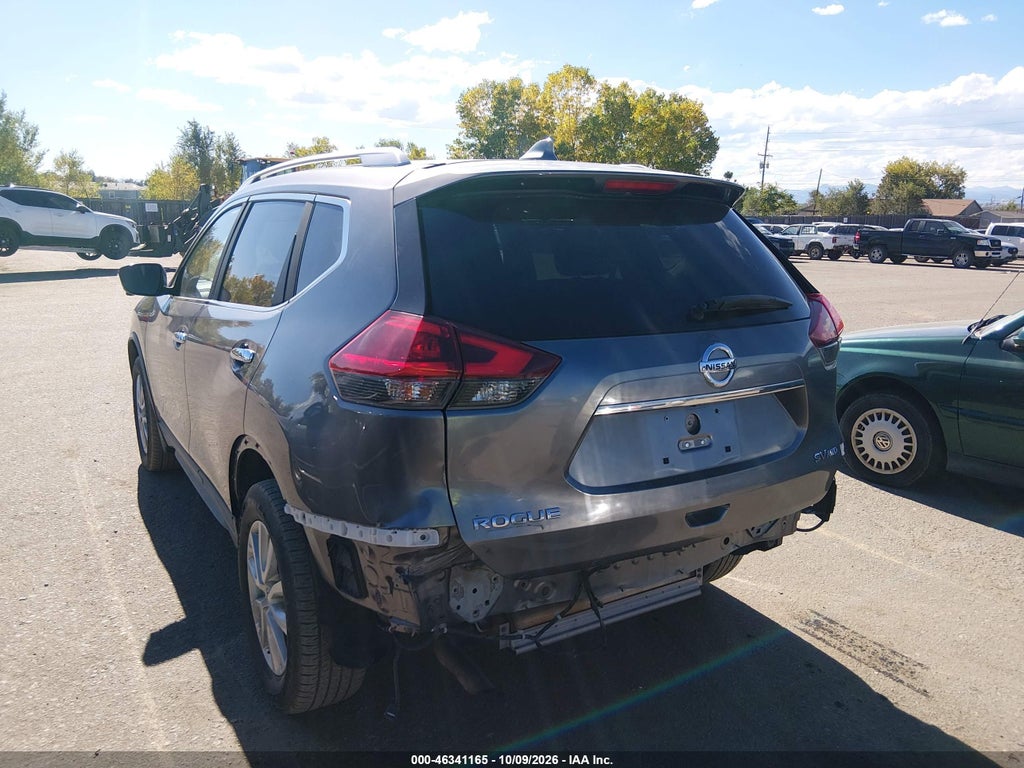 2018 Nissan Rogue SV photo 3