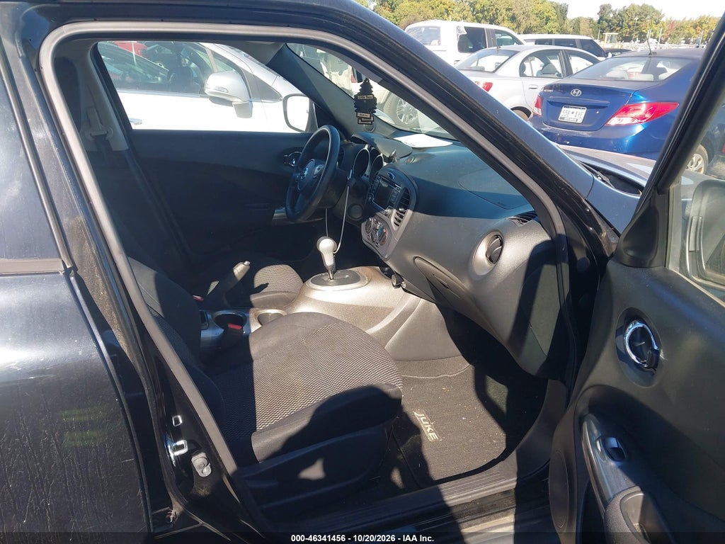 2017 Nissan Juke S photo 5