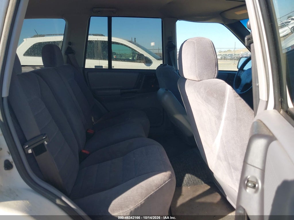 1996 Jeep Grand Cherokee Laredo photo 8