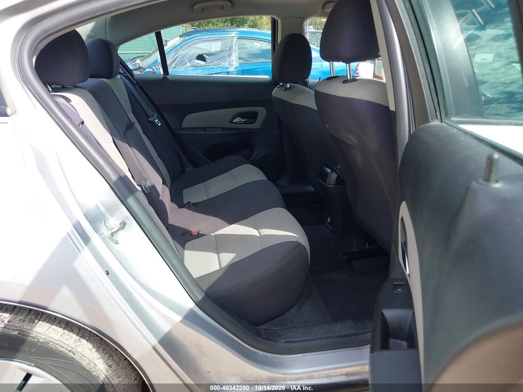 2014 Chevrolet Cruze LS Auto photo 8