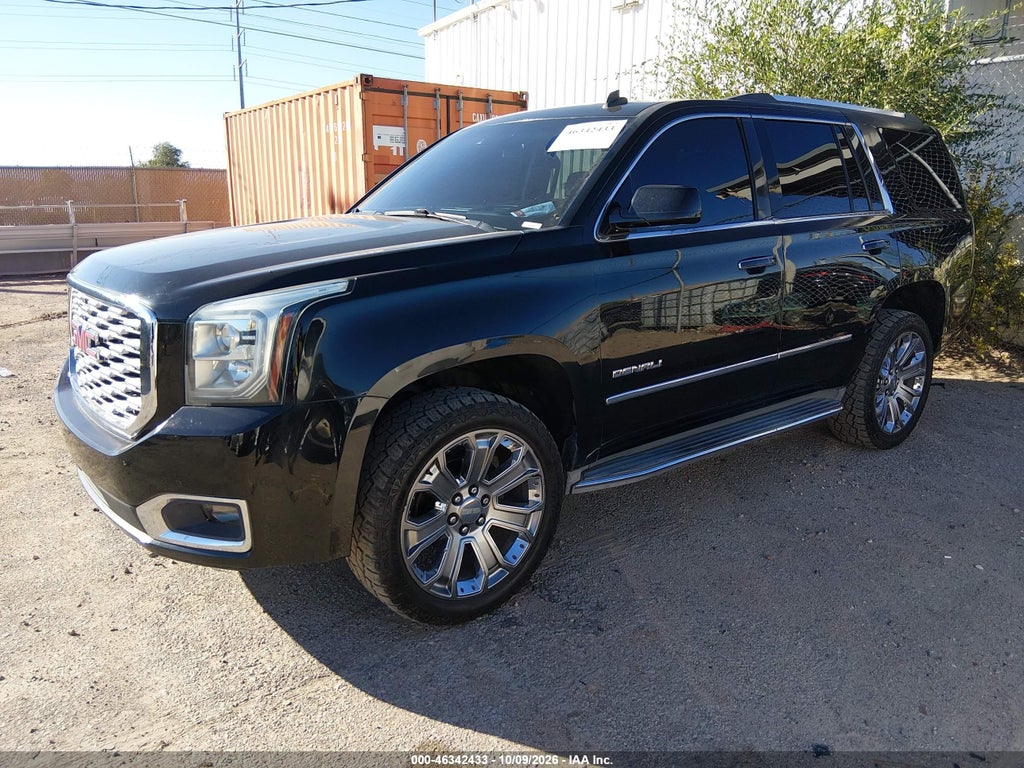 2015 GMC Yukon Denali photo 2