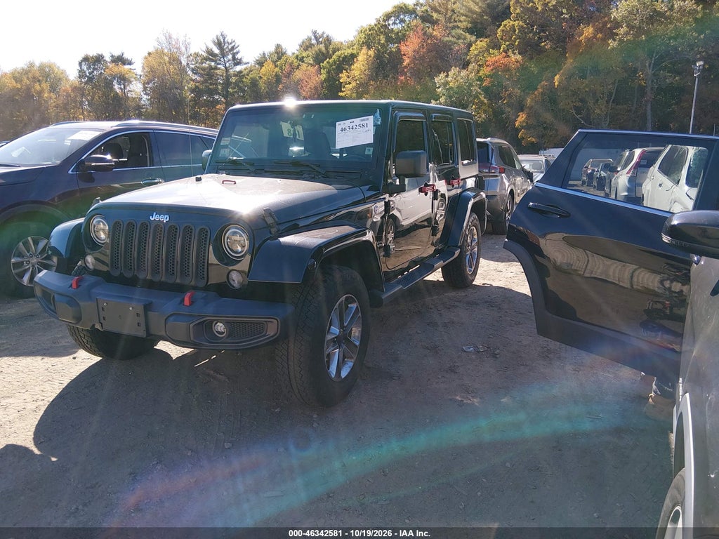 2015 Jeep Wrangler Unlimited Sahara photo 2