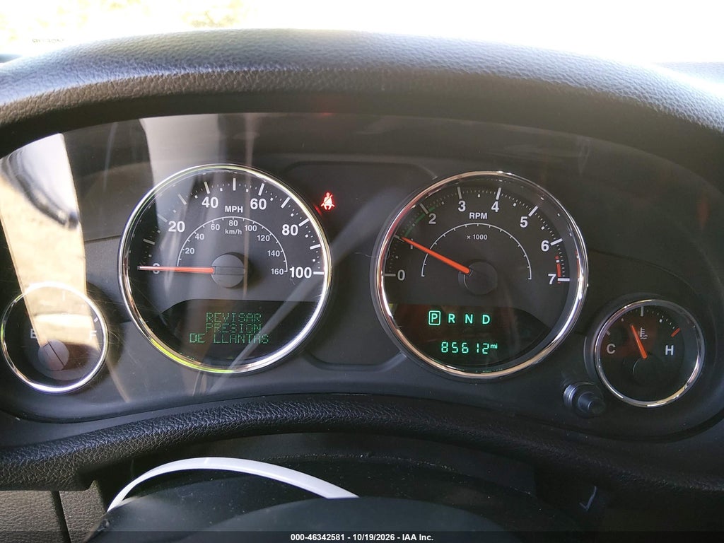 2015 Jeep Wrangler Unlimited Sahara photo 7