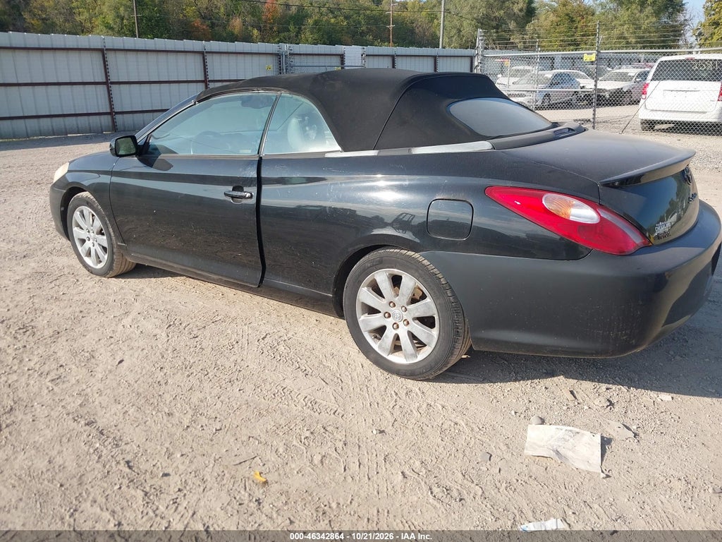 2004 Toyota Camry Solara SLE photo 3
