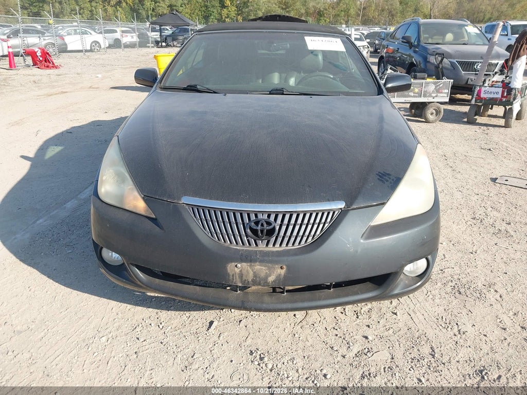 2004 Toyota Camry Solara SLE photo 6