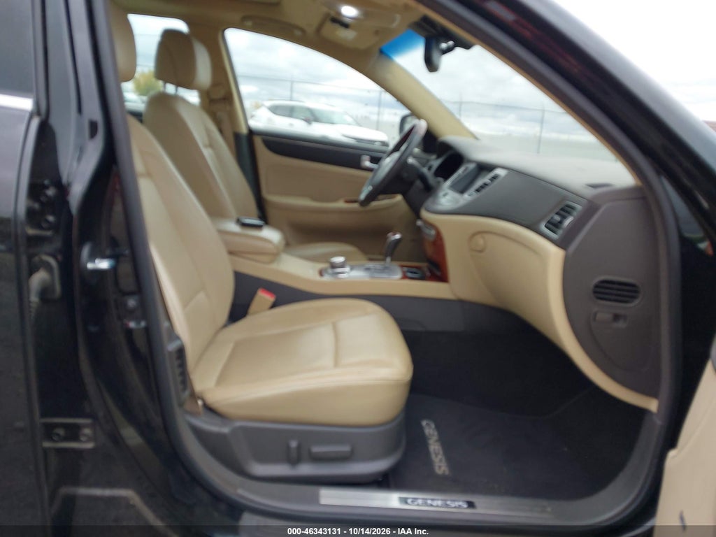 2012 Hyundai Genesis 5.0 photo 5