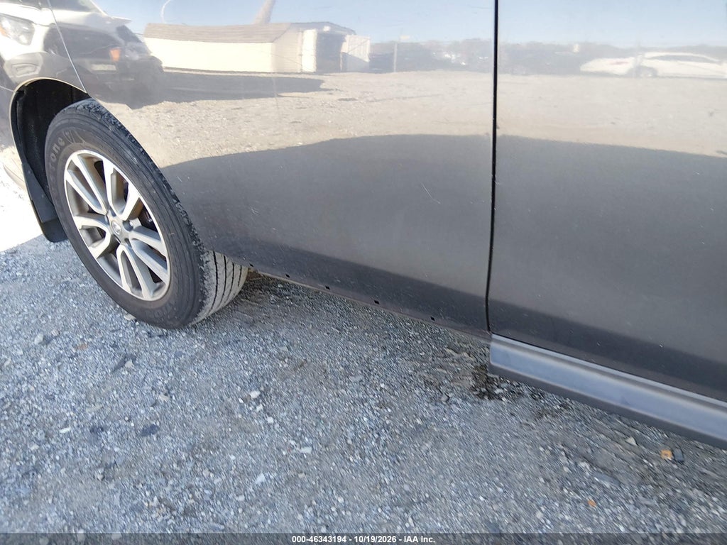 2013 Nissan Pathfinder S photo 6