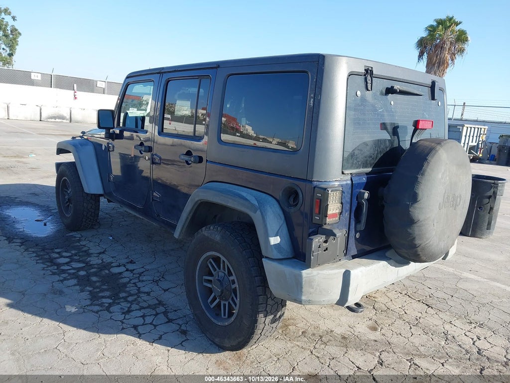 2013 Jeep Wrangler Unlimited Sport photo 3