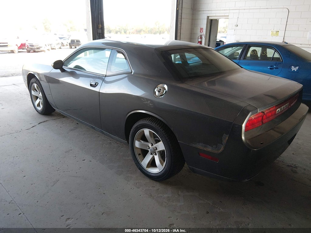 2013 Dodge Challenger SXT photo 3