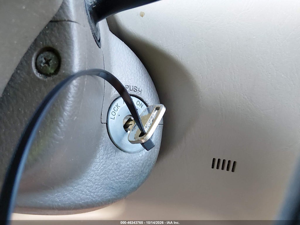 2003 Toyota Corolla CE photo 11