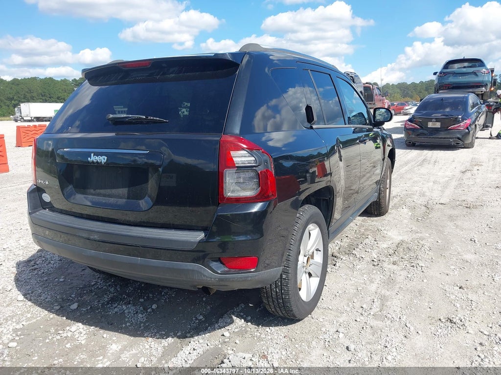 2014 Jeep Compass Sport photo 4