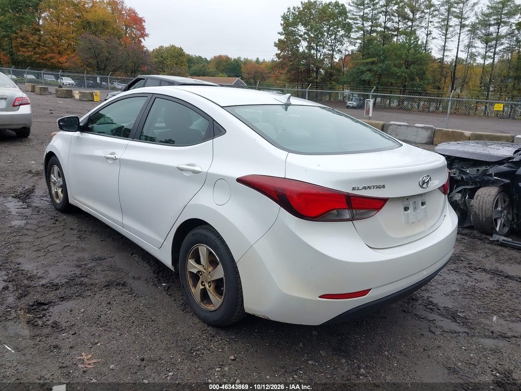 2015 Hyundai Elantra SE photo 3