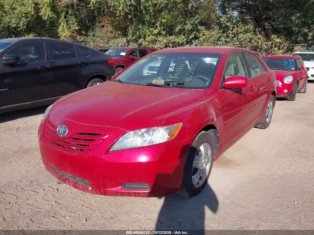 2009 Toyota Camry LE photo 2