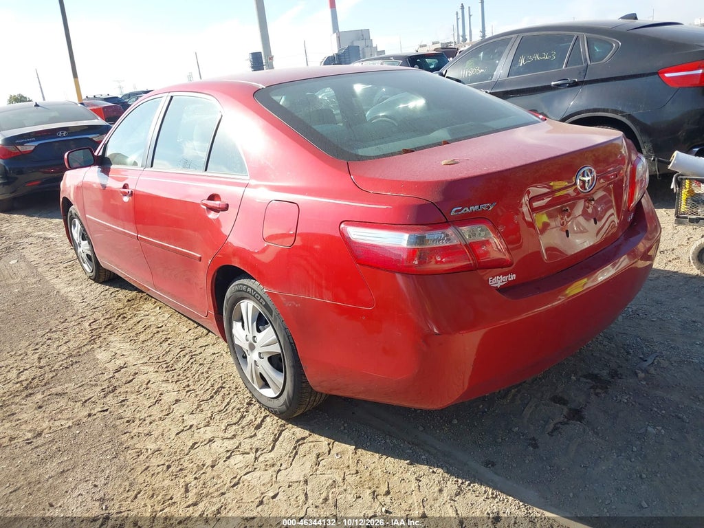 2009 Toyota Camry LE photo 3