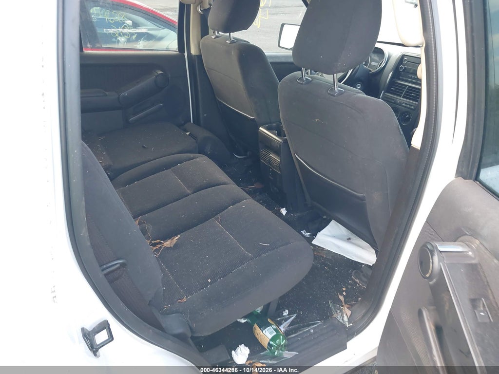 2010 Ford Explorer XLT photo 8