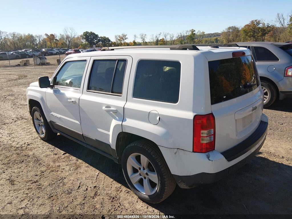 2016 Jeep Patriot Latitude photo 3