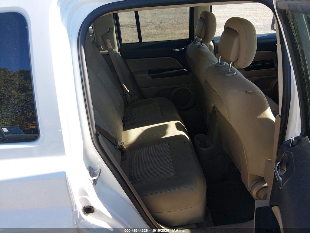 2016 Jeep Patriot Latitude photo 8